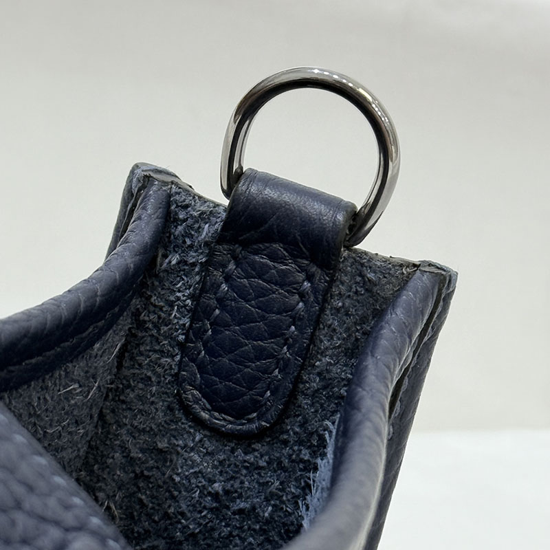 エヴリン tpm サイズ HERMES エヴリン TPM ブルーニュイ トリヨンクレマンス シルバー金具 2627676 エルメス 海外通販 - 画像 (2)