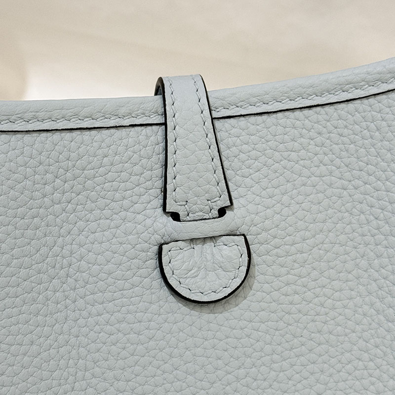 エヴリンtpmブログ HERMES エヴリン TPM ブルーブリュム トリヨンクレマンス ゴールド金具 2627680 エルメス 海外通販 - 画像 (9)