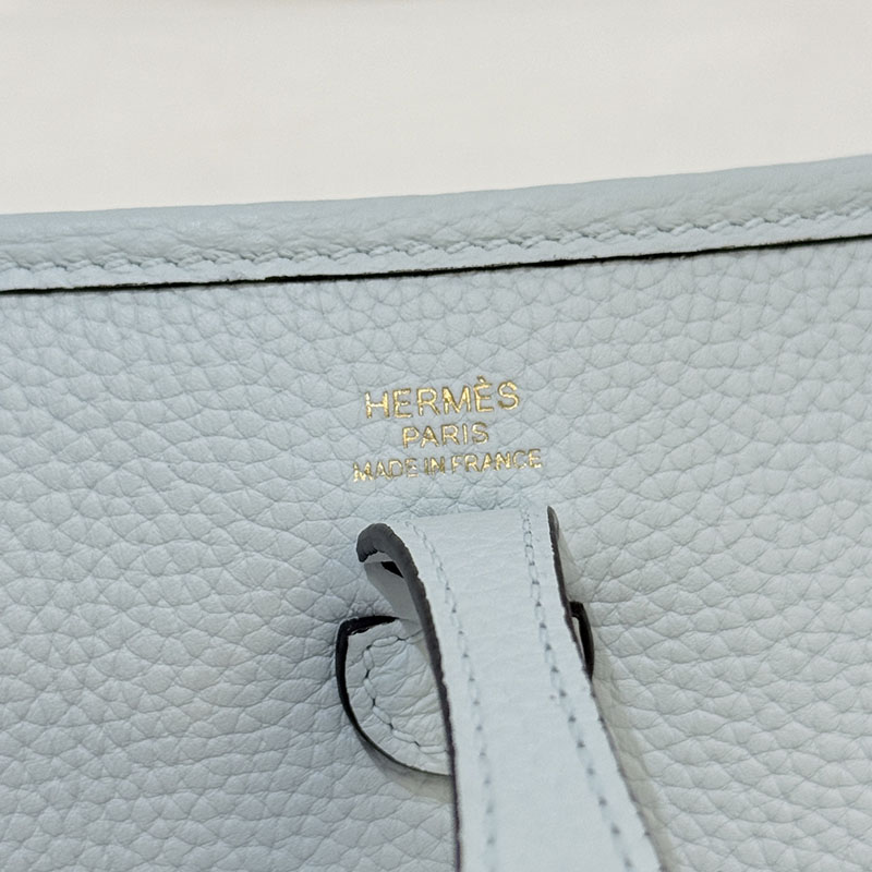 エヴリンtpmブログ HERMES エヴリン TPM ブルーブリュム トリヨンクレマンス ゴールド金具 2627680 エルメス 海外通販 - 画像 (7)