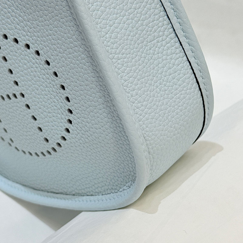 エヴリンtpmブログ HERMES エヴリン TPM ブルーブリュム トリヨンクレマンス ゴールド金具 2627680 エルメス 海外通販 - 画像 (5)