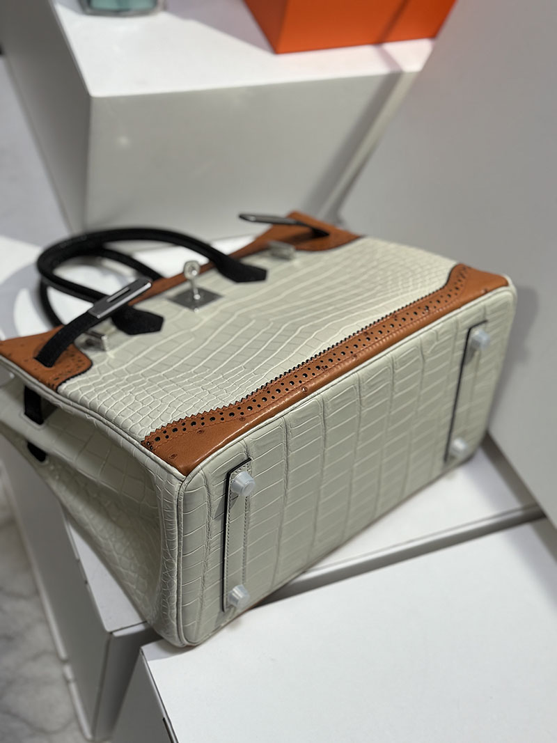 エルメスクロコバーキン定価 HERMES バーキン30 ベトン/ゴールド オーストリッチ/クロコダイル シルバー金具 2627681 エルメス 海外通販 - 画像 (6)