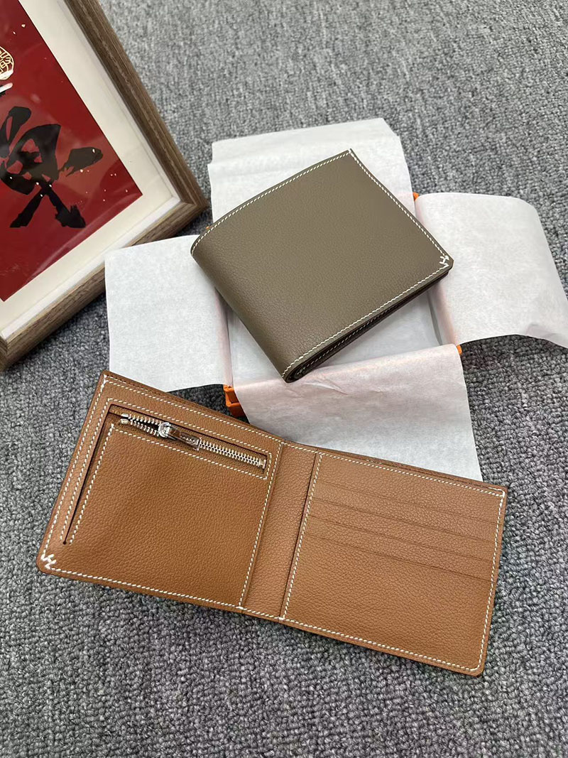 エルメス コンパクト財布 メンズ HERMES 財布 Hセリエ コンパクト エトゥープ ゴールド ヴォー・エヴァーカラー 2627685 エルメス 海外通販 - 画像 (5)