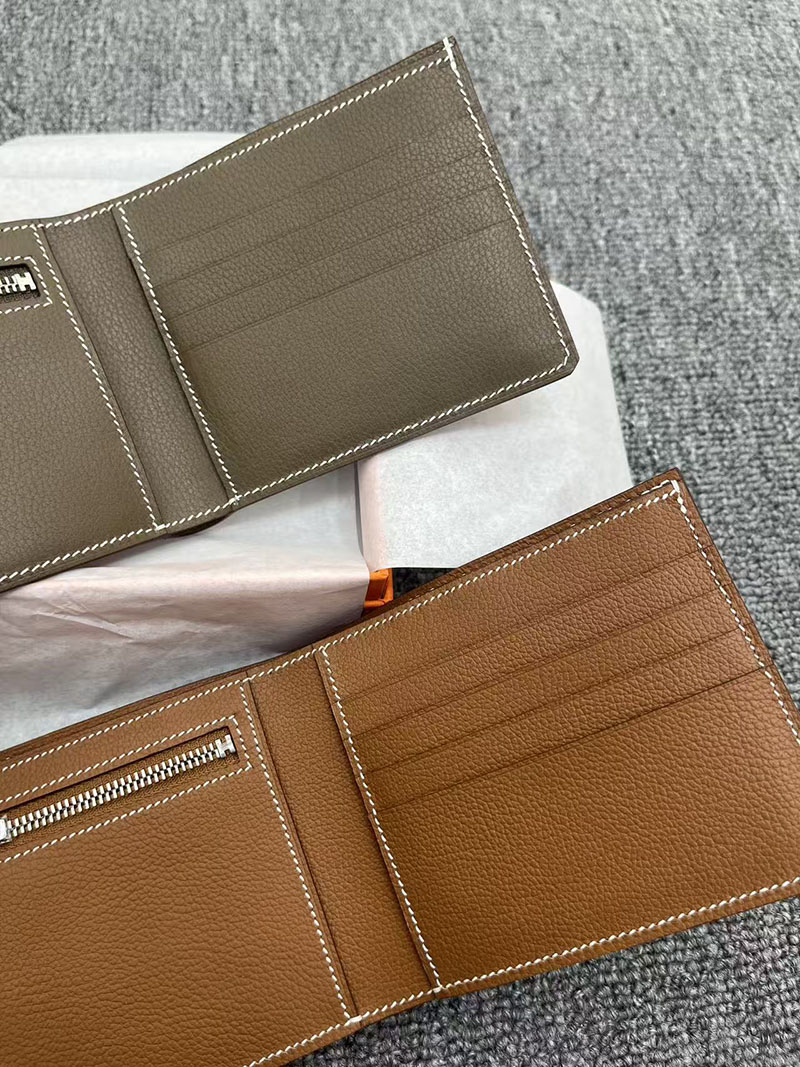 エルメス コンパクト財布 メンズ HERMES 財布 Hセリエ コンパクト エトゥープ ゴールド ヴォー・エヴァーカラー 2627685 エルメス 海外通販 - 画像 (2)