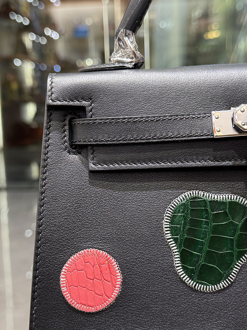 エルメス ケリー25 定価 HERMES ケリー25 外縫い 黒 ブラック スイフト/クロコダイル シルバー金具 2627686 エルメス 海外通販 - 画像 (12)