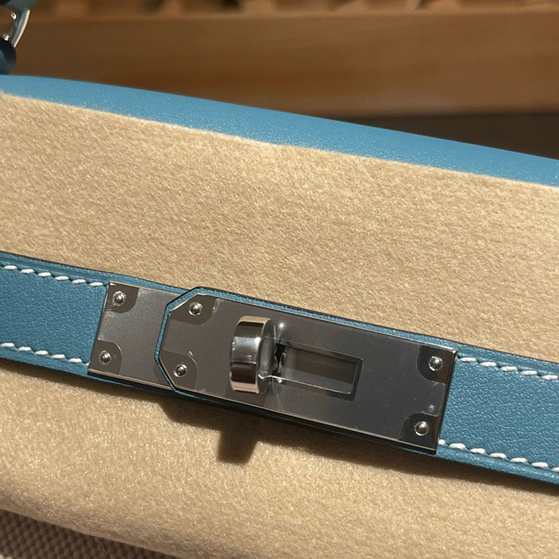 エルメス ケリー28 定価 HERMES ケリー28 内縫い ブルージーン スイフト/トワルアッシュ シルバー金具 2627689 エルメス 海外通販 - 画像 (7)