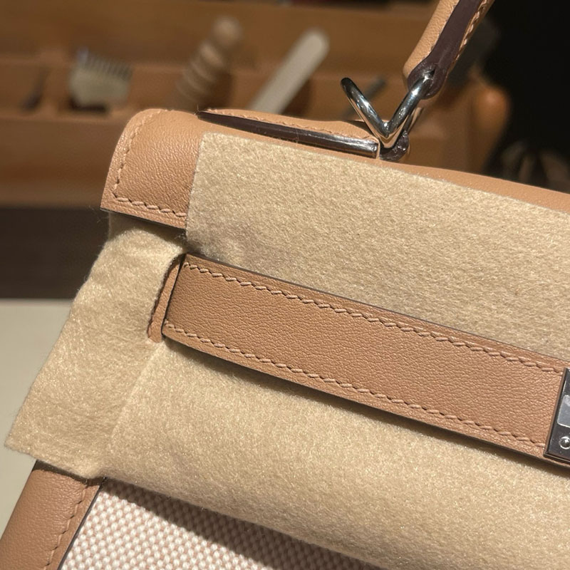 エルメス ケリー 値段 HERMES ケリー28 内縫い チャイ スイフト/トワルアッシュ シルバー金具 2627690 エルメス 海外通販 - 画像 (8)