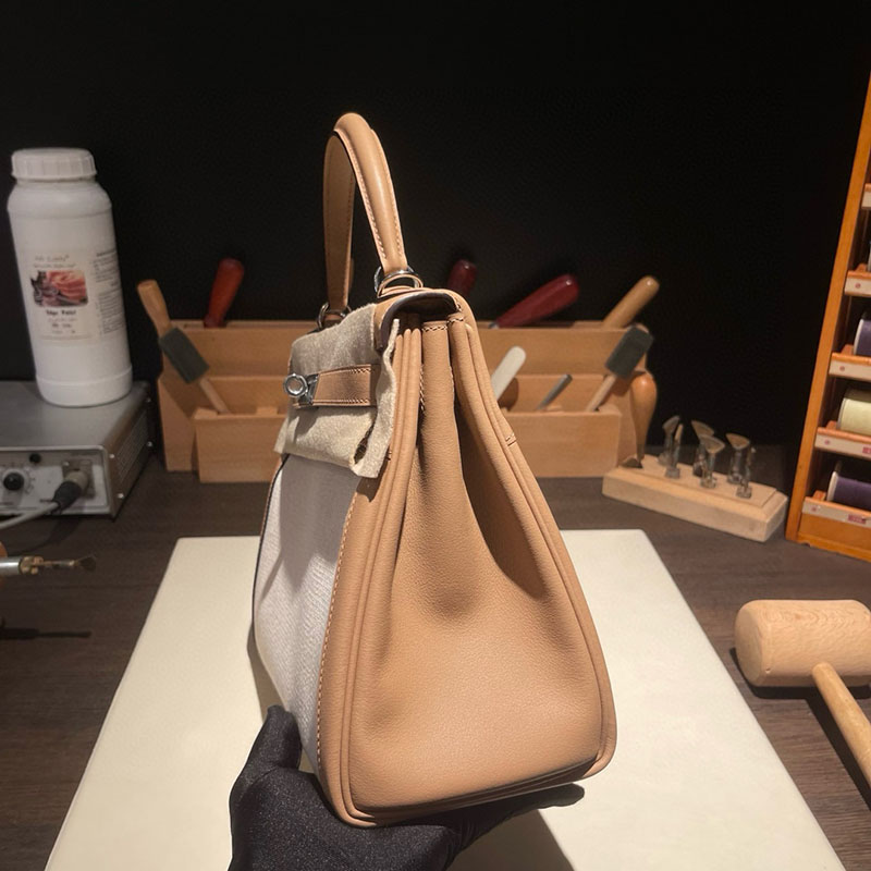 エルメス ケリー 値段 HERMES ケリー28 内縫い チャイ スイフト/トワルアッシュ シルバー金具 2627690 エルメス 海外通販 - 画像 (7)
