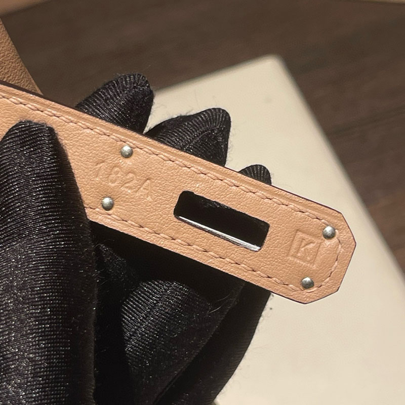 エルメス ケリー 値段 HERMES ケリー28 内縫い チャイ スイフト/トワルアッシュ シルバー金具 2627690 エルメス 海外通販 - 画像 (3)