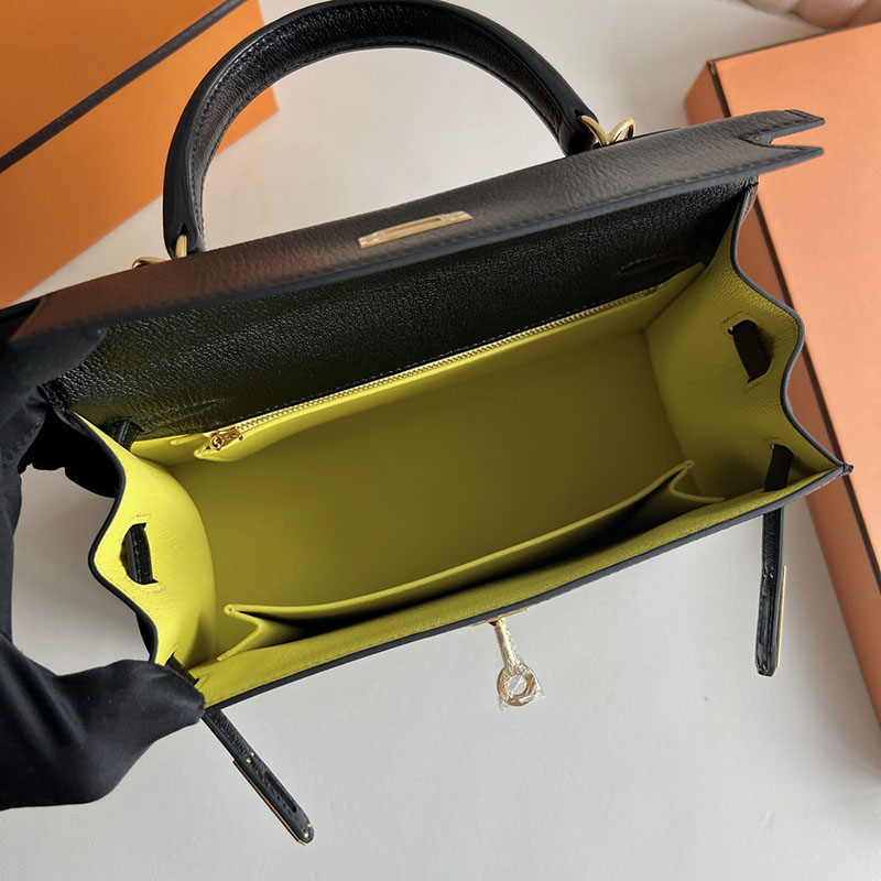 ケリー25 ヴェルソ HERMES ケリー25 外縫い 黒 ブラック/ライム シェブルミゾル ゴールド金具 2627694 エルメス 海外通販 - 画像 (9)