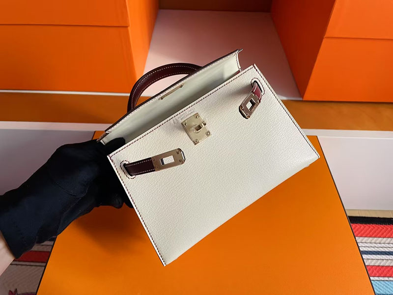 手提げバッグ 小さめ おしゃれ HERMES ケリーミニ2 外縫い ナタ/ルージュアッシュ ヴォーエプソン ゴールド金具 2627720 エルメス 新作バッグ - 画像 (2)