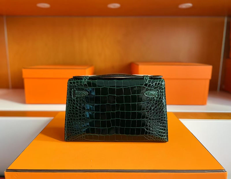 ポシェット ケリー クロコ HERMES ポシェットケリー ヴェールフォンセ クロコダイル アリゲーターマット ゴールド金具 2627729 エルメス 新作バッグ - 画像 (2)