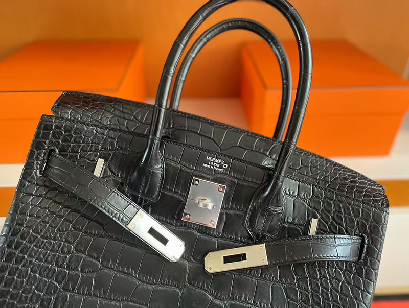 バーキン30 クロコ 定価 HERMES バーキン30 黒 ブラック クロコダイル アリゲーターマット シルバー金具 2627738 エルメス 新作バッグ - 画像 (9)