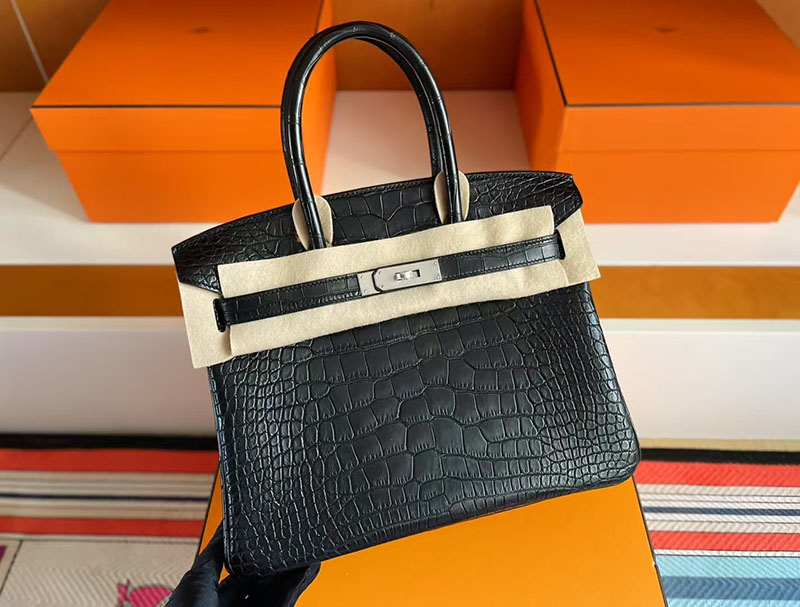 バーキン30 クロコ 定価 HERMES バーキン30 黒 ブラック クロコダイル アリゲーターマット シルバー金具 2627738 エルメス 新作バッグ - 画像 (6)