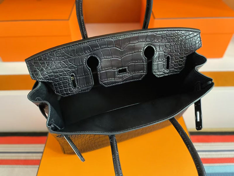 バーキン30 クロコ 定価 HERMES バーキン30 黒 ブラック クロコダイル アリゲーターマット シルバー金具 2627738 エルメス 新作バッグ - 画像 (3)