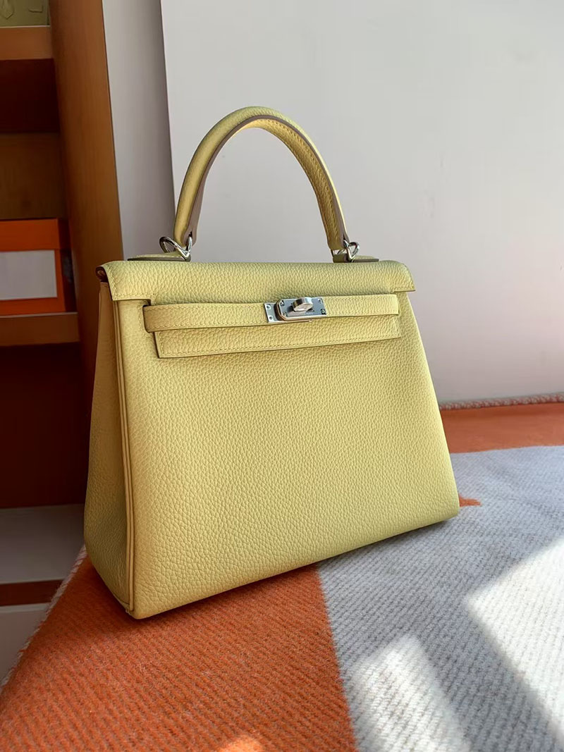 エルメス ケリー25 HERMES ケリー25 内縫い ジョーヌプッサン トゴ シルバー金具 2627741 エルメス 新作バッグ - 画像 (9)