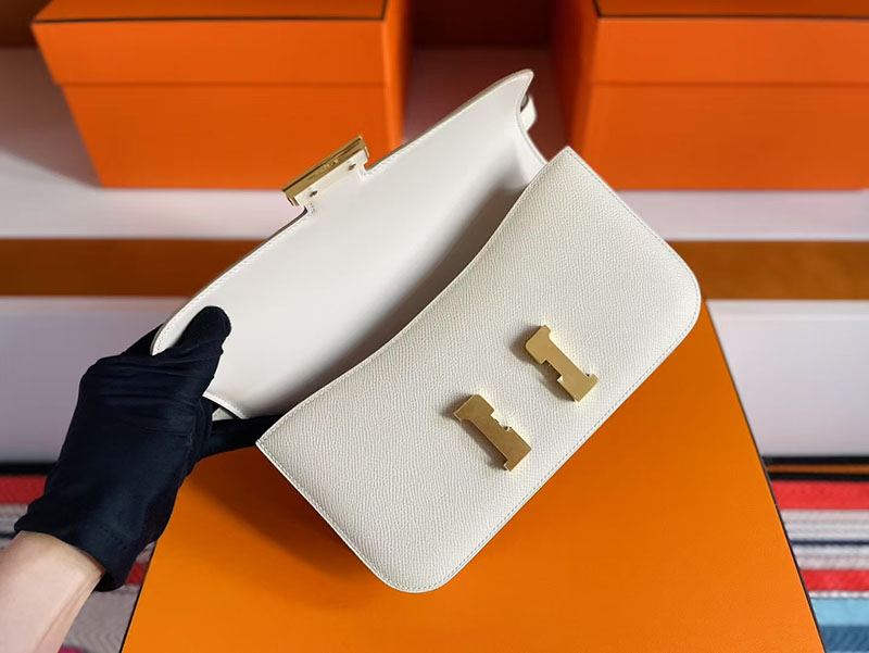エルメス コンスタンス エラン HERMES コンスタンス1 エラン クレ ヴォーエプソン シルバー金具 2627745 エルメス 新作バッグ - 画像 (6)