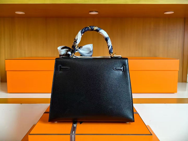 エルメス ボックス カーフ ケリー HERMES ケリー25 外縫い 黒 ブラック ボックスカーフ ゴールド金具 2627757 エルメス 新作バッグ - 画像 (5)