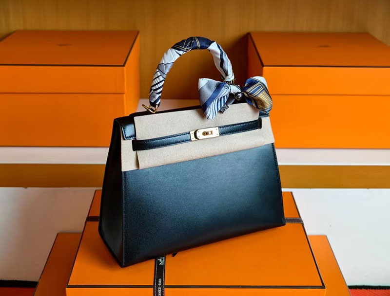 エルメス ボックス カーフ ケリー HERMES ケリー25 外縫い 黒 ブラック ボックスカーフ ゴールド金具 2627757 エルメス 新作バッグ - 画像 (2)
