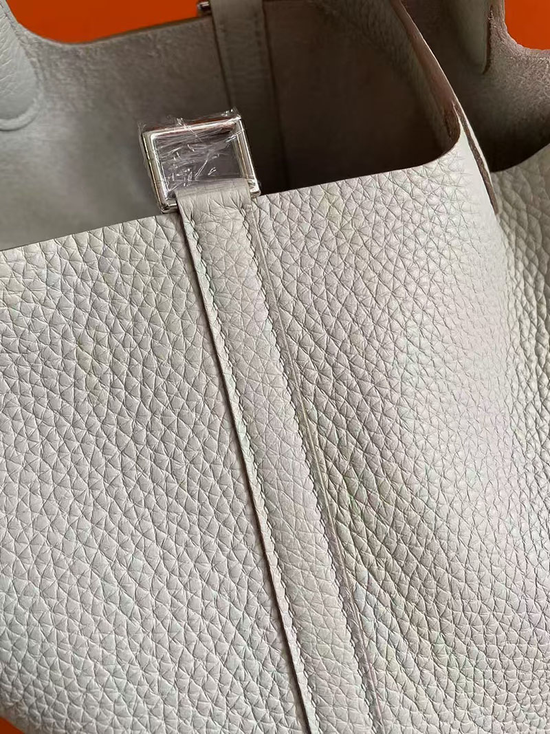 エルメス ピコタン 公式 HERMES ピコタンロック 18 PM ベトン トリヨンクレマンス シルバー金具 2627759 エルメス 新作バッグ - 画像 (4)