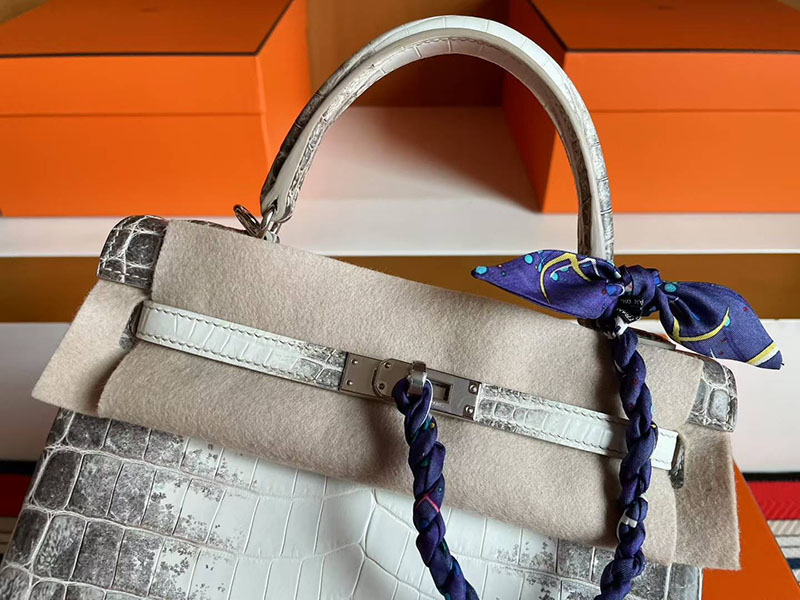 エルメス ヒマラヤ 芸能人 HERMES ケリー25 内縫い ヒマラヤ クロコダイル シルバー金具 2627786 エルメス 新作バッグ - 画像 (4)