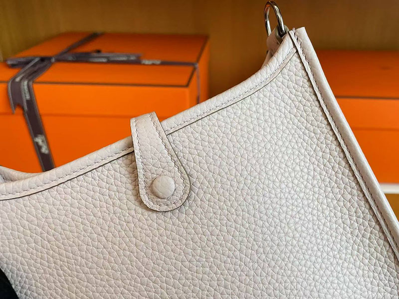 エルメス エヴリン 16 HERMES エヴリン TPM モーヴペール トリヨンクレマンス シルバー金具 2627792 エルメス 新作バッグ - 画像 (5)