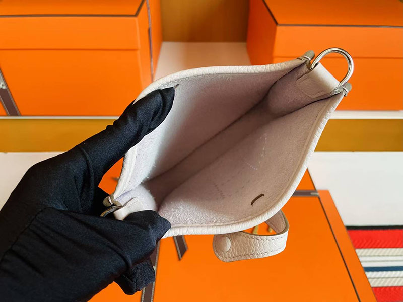 エルメス エヴリン 16 HERMES エヴリン TPM モーヴペール トリヨンクレマンス シルバー金具 2627792 エルメス 新作バッグ - 画像 (2)