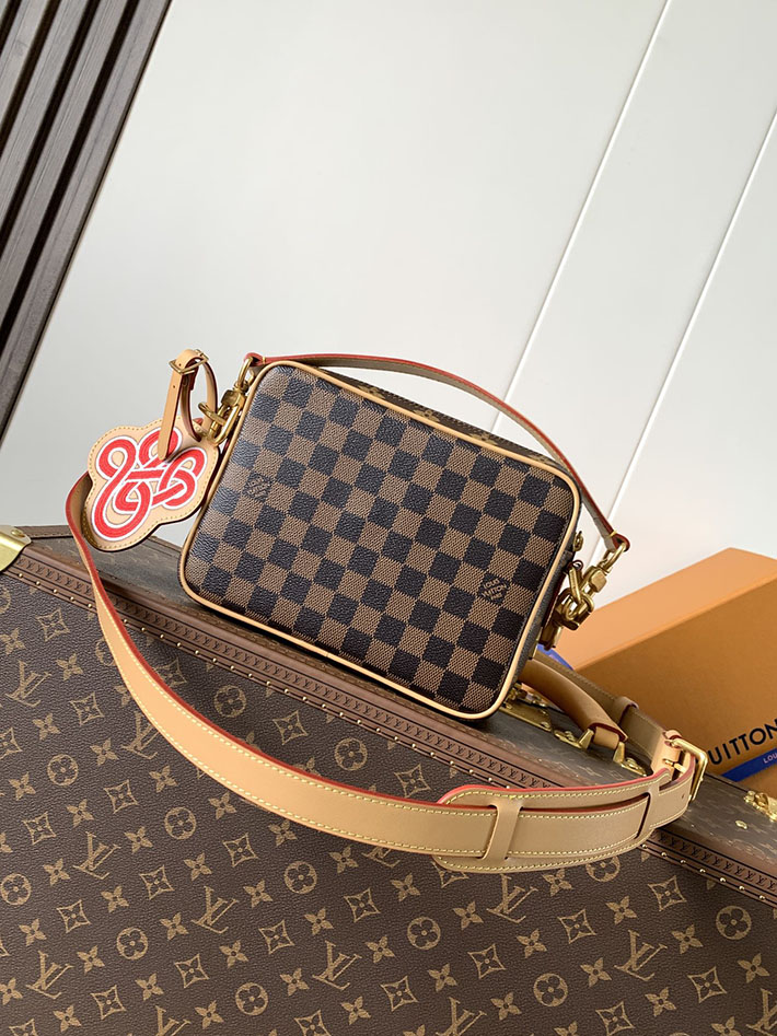 ルイヴィトン販売店舗 バッグ メンズ Louis Vuitton ナイル Nil ブラウン M26068 ヴィトン ショルダーバッグ メンズ - 画像 (8)