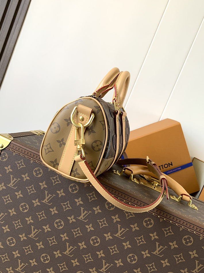 ルイヴィトン販売店舗 バッグ メンズ Louis Vuitton キーポル・バンドリエール 25 ブラウン M15428 スピーディ バンド リエール 30 口コミ - 画像 (9)