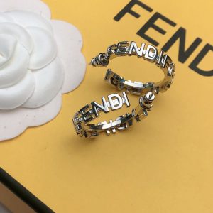 フェンディ ピアス レディース