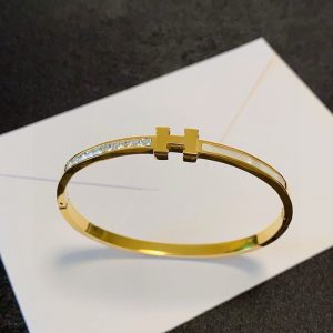 エルメスブレスレット 値段
