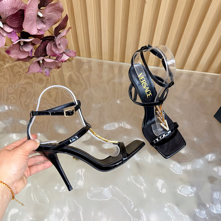 最高級ヴェルサーチェスーパーコピー VERSACE V2025 105mm チェーン サンダル カーフレザー 2628225 ヴェルサーチ サンダル レディース - 画像 (4)