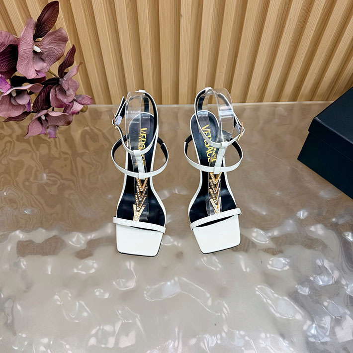 最高級ヴェルサーチェスーパーコピー VERSACE V2025 105mm チェーン サンダル カーフレザー 2628226 ヴェルサーチ 靴 レディース - 画像 (8)