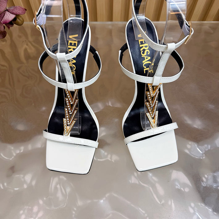 最高級ヴェルサーチェスーパーコピー VERSACE V2025 105mm チェーン サンダル カーフレザー 2628226 ヴェルサーチ 靴 レディース - 画像 (7)