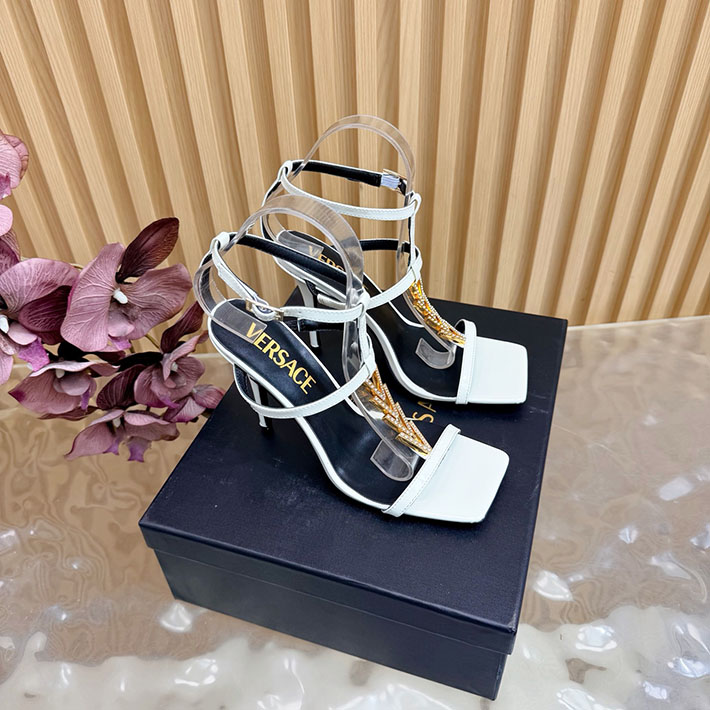 最高級ヴェルサーチェスーパーコピー VERSACE V2025 105mm チェーン サンダル カーフレザー 2628226 ヴェルサーチ 靴 レディース - 画像 (2)