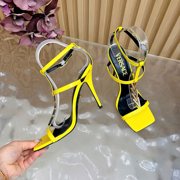 最高級ヴェルサーチェスーパーコピー VERSACE V2025 105mm チェーン サンダル カーフレザー 2628229 サンダル レディース おしゃれ ヒール - 画像 (5)