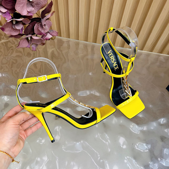 最高級ヴェルサーチェスーパーコピー VERSACE V2025 105mm チェーン サンダル カーフレザー 2628229 サンダル レディース おしゃれ ヒール - 画像 (4)