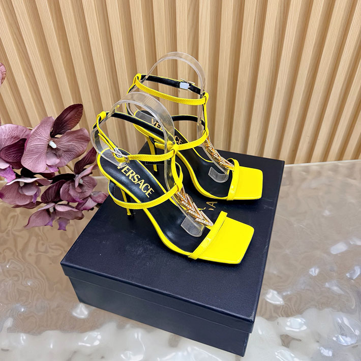 最高級ヴェルサーチェスーパーコピー VERSACE V2025 105mm チェーン サンダル カーフレザー 2628229 サンダル レディース おしゃれ ヒール - 画像 (2)