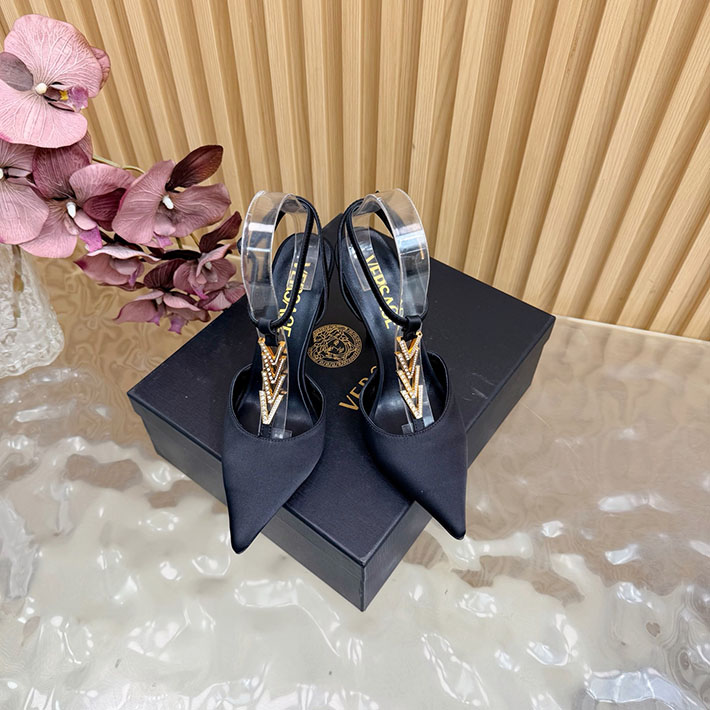 最高級ヴェルサーチェスーパーコピー VERSACE セーフティ ピン キトン ヒール パンプス 2628230 ヴェルサーチェ パンプス - 画像 (7)
