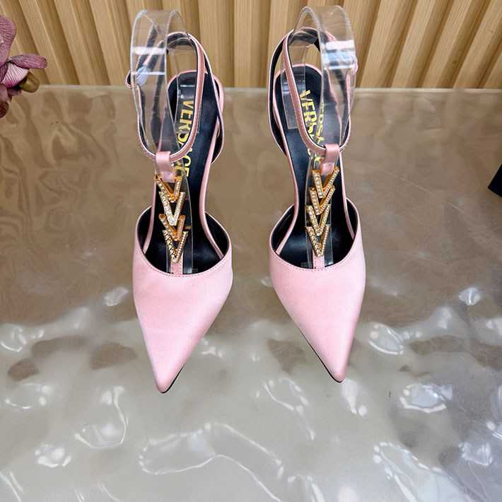 最高級ヴェルサーチェスーパーコピー VERSACE セーフティ ピン キトン ヒール パンプス 2628234 ヴェルサーチ アウトレット 店舗 - 画像 (5)