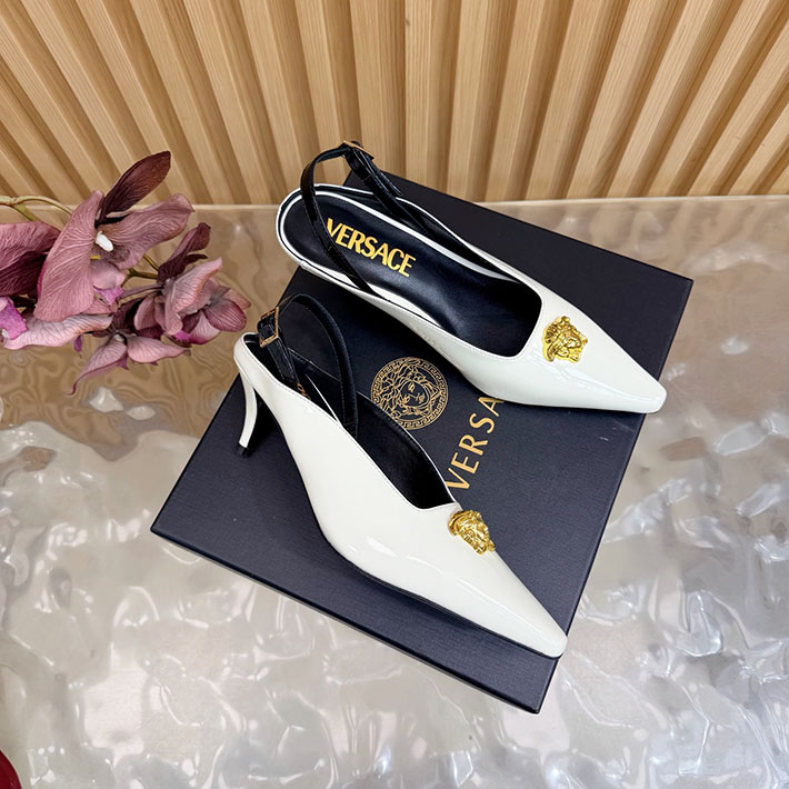 最高級ヴェルサーチェスーパーコピー VERSACE ラ メドゥーサ レザーパンプス 50 mm 2628241 パンプスブランド 20代 - 画像 (7)