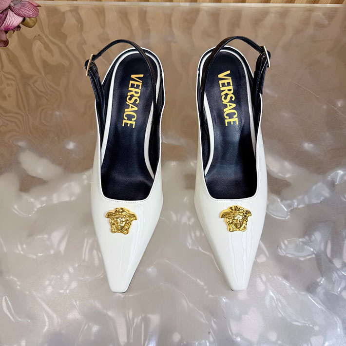 最高級ヴェルサーチェスーパーコピー VERSACE ラ メドゥーサ レザーパンプス 50 mm 2628241 パンプスブランド 20代 - 画像 (4)