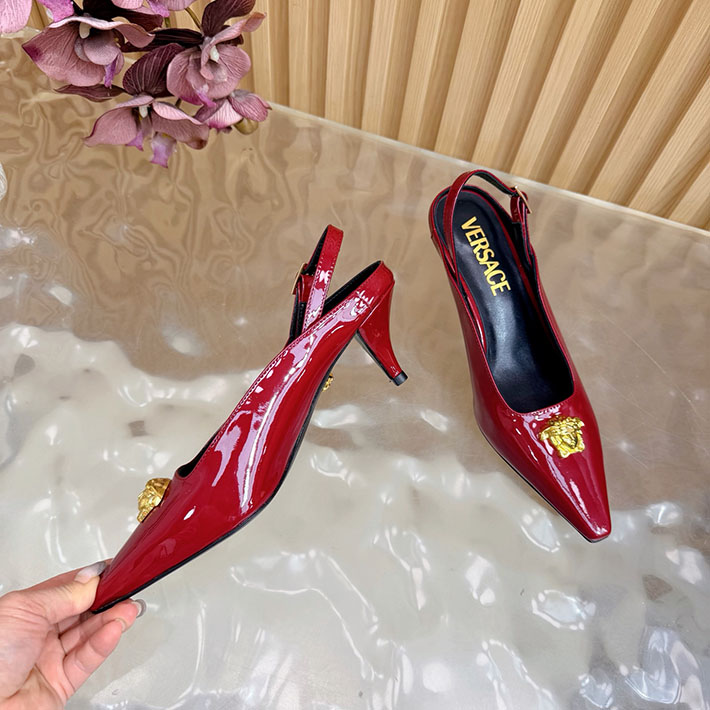 最高級ヴェルサーチェスーパーコピー VERSACE ラ メドゥーサ レザーパンプス 50 mm 2628242 パンプスブランド 30代 - 画像 (2)