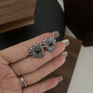 グッチ ピアス アウトレット