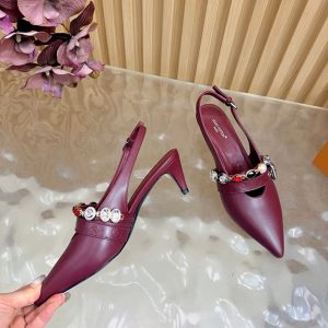 ハイブランド パンプス 歩きやすい