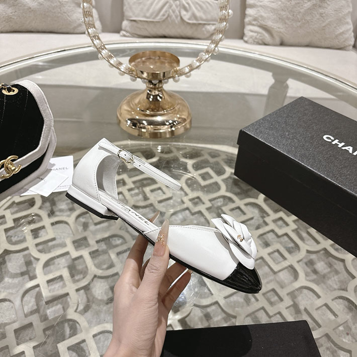 最高級シャネルスーパーコピー CHANEL 25mm カメリア ポインテッドトゥ サンダル ベルベット 2628359 シャネル サンダル 白 - 画像 (9)