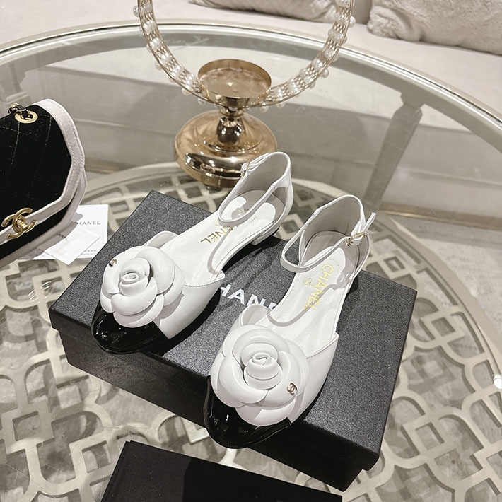最高級シャネルスーパーコピー CHANEL 25mm カメリア ポインテッドトゥ サンダル ベルベット 2628359 シャネル サンダル 白 - 画像 (8)
