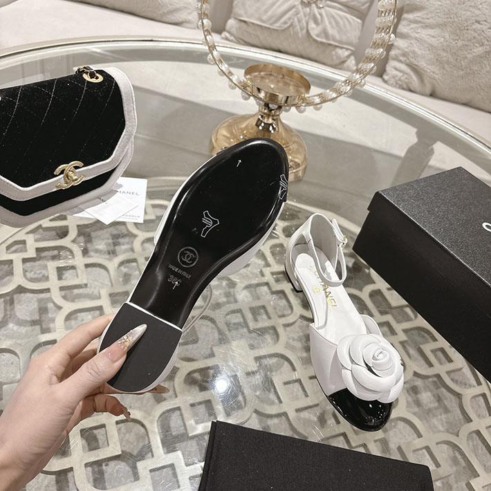 最高級シャネルスーパーコピー CHANEL 25mm カメリア ポインテッドトゥ サンダル ベルベット 2628359 シャネル サンダル 白 - 画像 (5)
