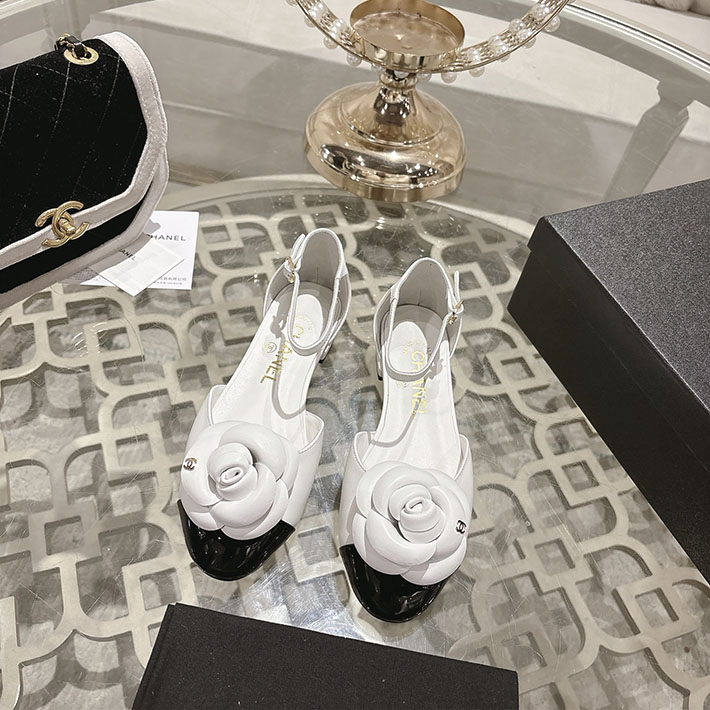 最高級シャネルスーパーコピー CHANEL 25mm カメリア ポインテッドトゥ サンダル ベルベット 2628359 シャネル サンダル 白 - 画像 (4)