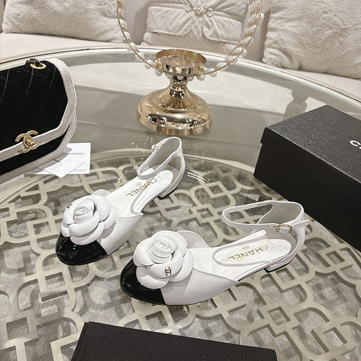 最高級シャネルスーパーコピー CHANEL 25mm カメリア ポインテッドトゥ サンダル ベルベット 2628359 シャネル サンダル 白 - 画像 (2)