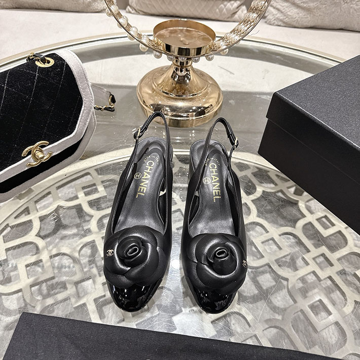 最高級シャネルスーパーコピー CHANEL 45mm カメリア ポインテッドトゥ サンダル ベルベット 2628367 サンダル レディース 人気 40代 - 画像 (3)